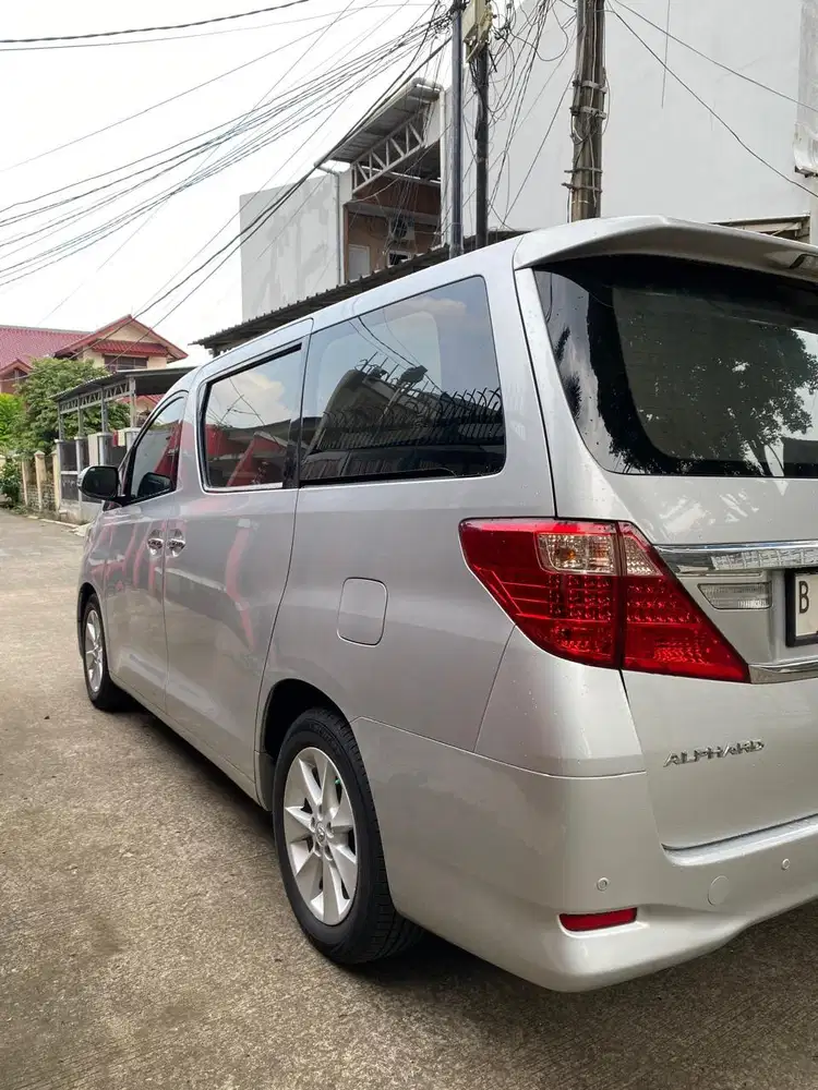 Alphard G AT 2012