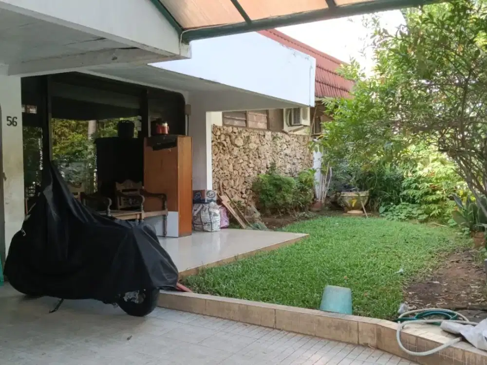 Dijual rumah tua hitung tanah di Pulomas Barat - Jakarta Timur