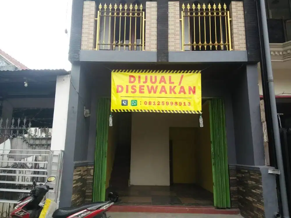 Ruko 2 (dua) lantai siap huni, lokasi strategis, pusat kota jombang