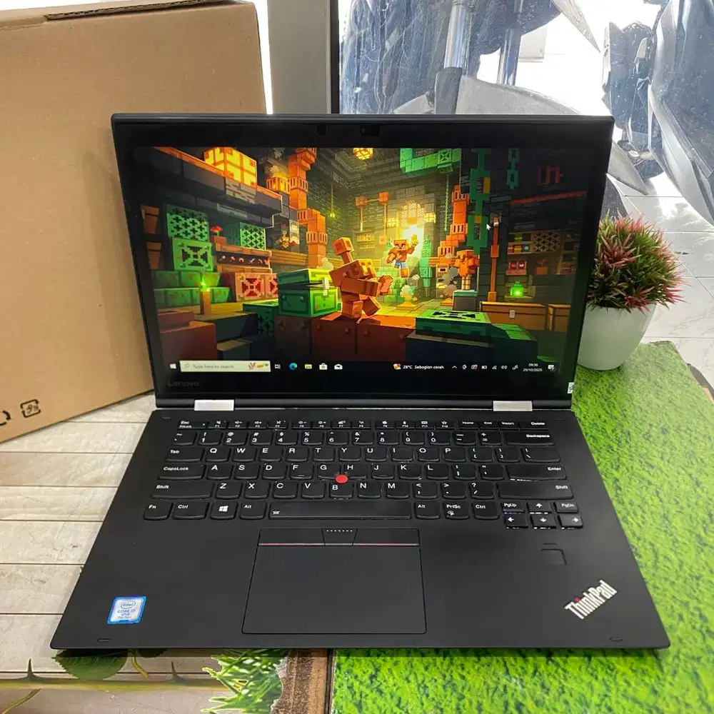 Lenovo Thinkpad X1 Yoga Core i7-7600U 16GB 256GB 14FHD Flip Win11
