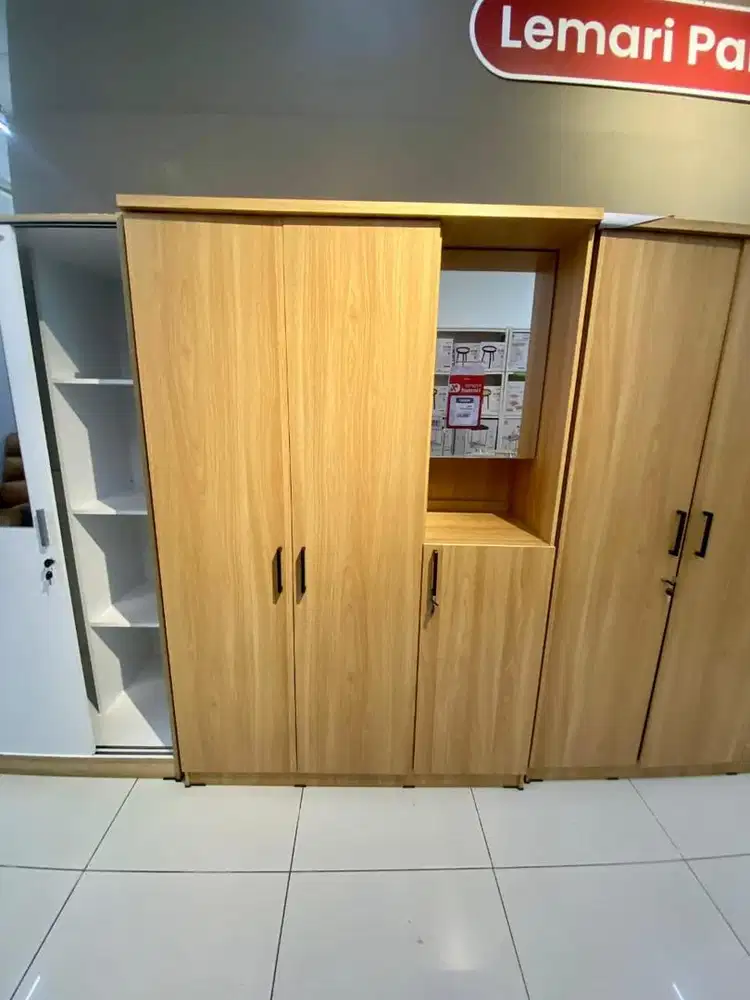 Lemari pakaian promo