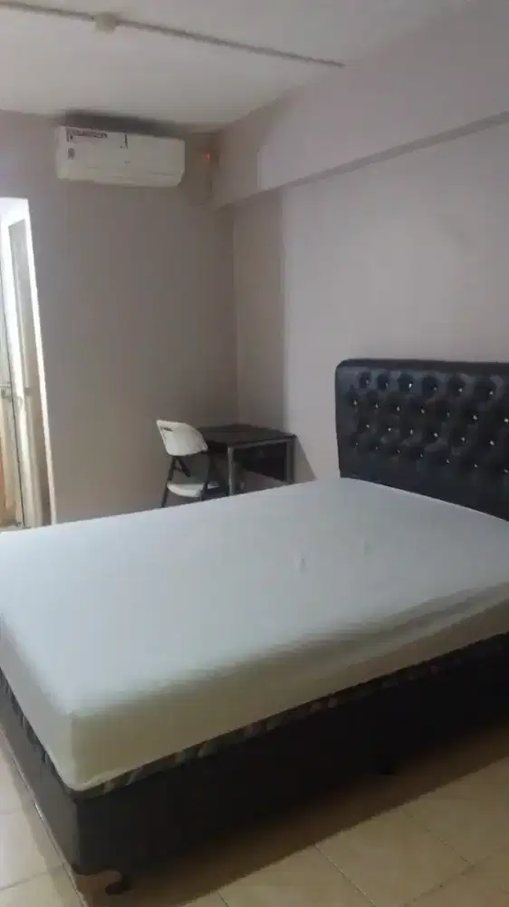 Disewakan apartemen tipe studio bersih murah jakarta barat