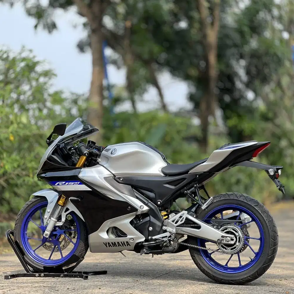 YAMAHA R15M ABS QS SILVER 2023 KM 8K PAJAK PANJANG SUPER GRES