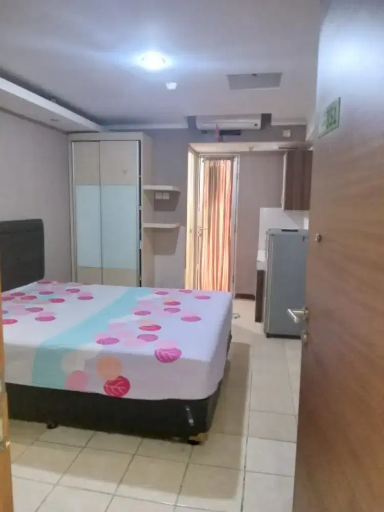 Disewakan apartemen tipe studio bersih murah jakarta barat