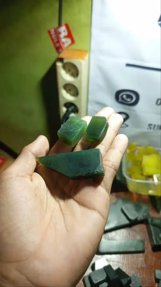 Bahan serventeen kristal