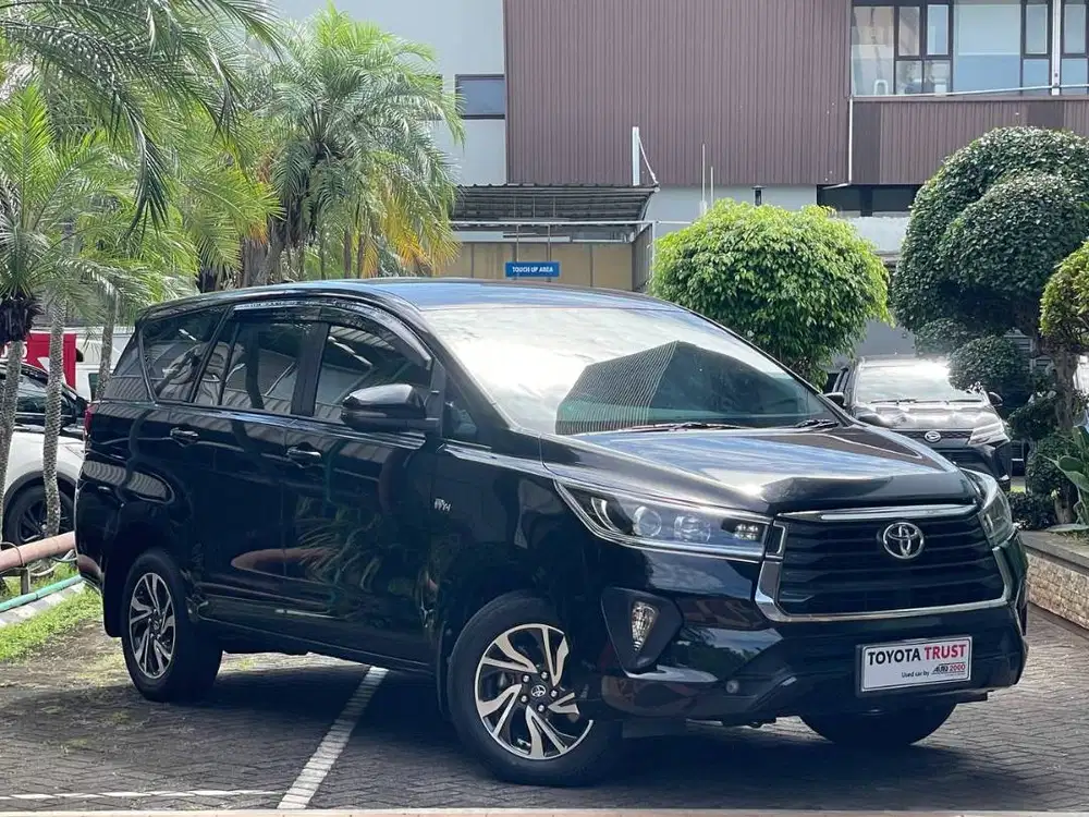 Mulusss... Toyota Innova Reborn 2.0 V AT 2022 Hitam