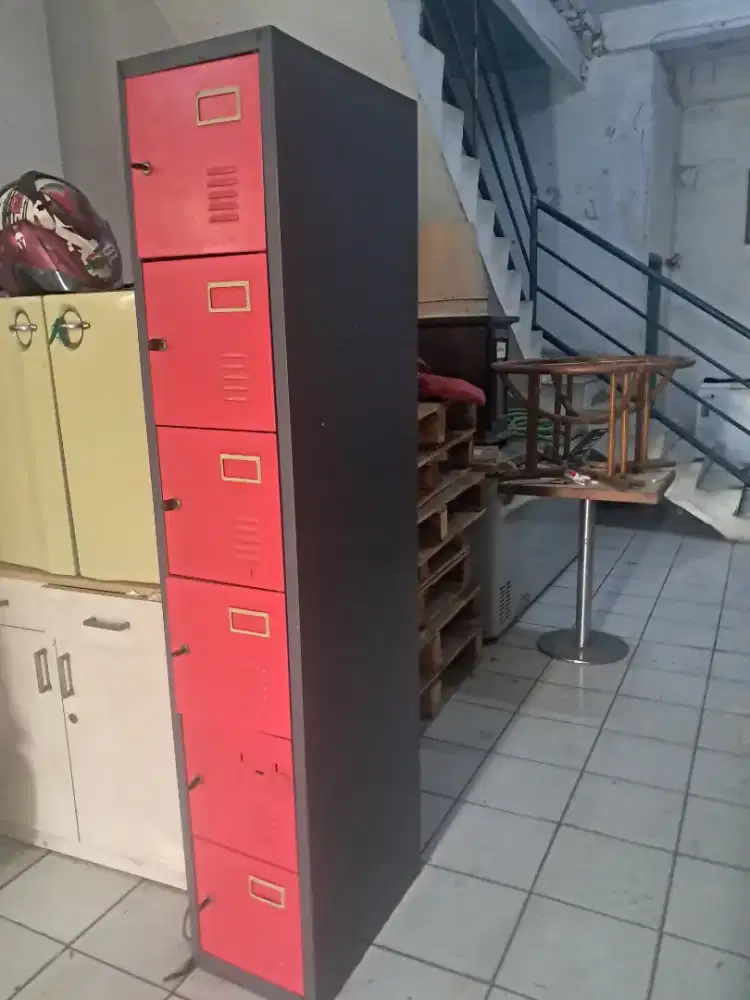 Lemari Loker (besi flat)