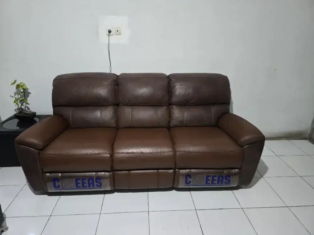 Buat baru dan servis sofa