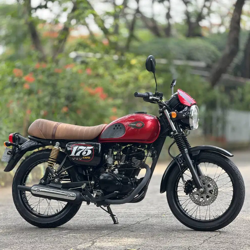 KAWASAKI W175 CAFE MERAH 2019 KM LOW PAJAK PANJANG KAYAK BARU