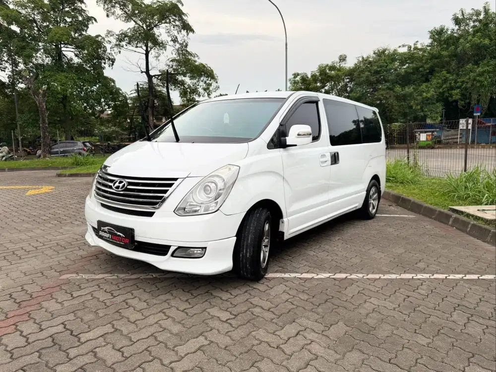 Hyundai H-1 Royale AT 2013 Putih Low Km
