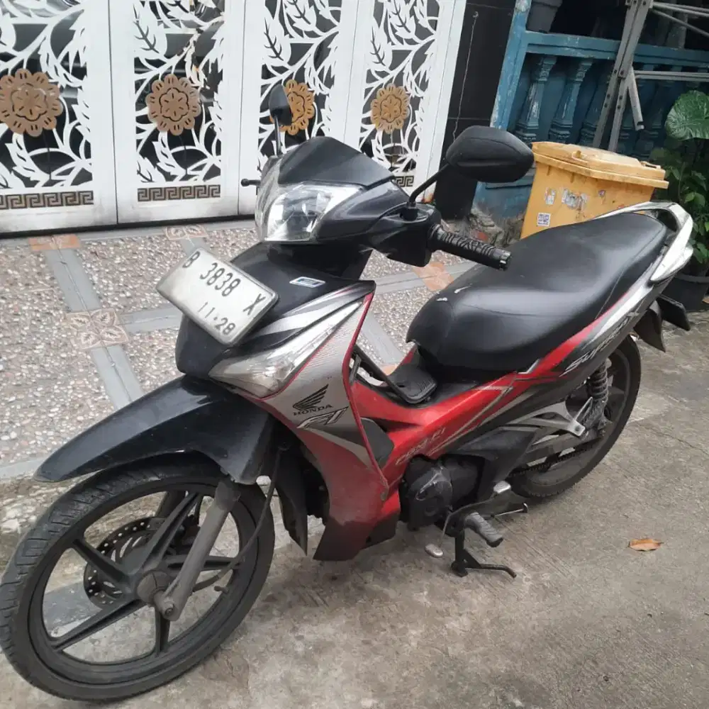 Honda Supra X Helm In 2013 ss lengkap mesin bagus pajak hidup,B DKI
