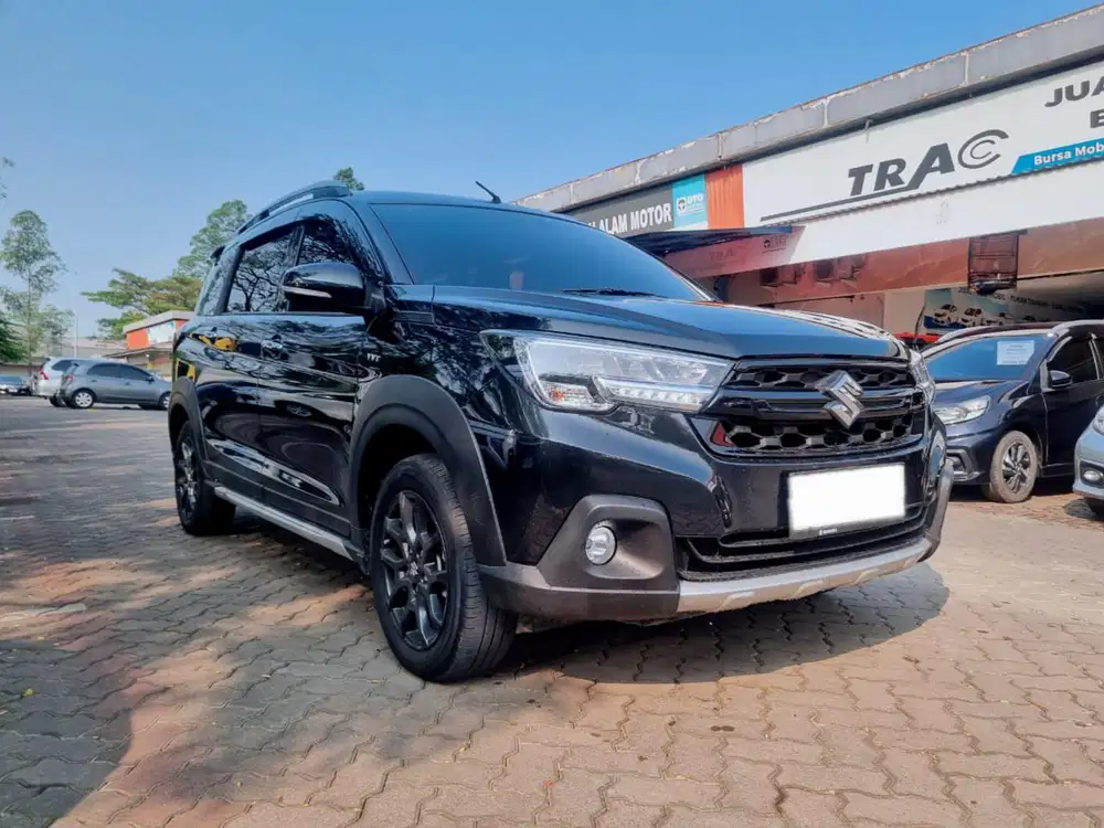 SUZUKI XL7 ALPHA HYBRID AT 2023