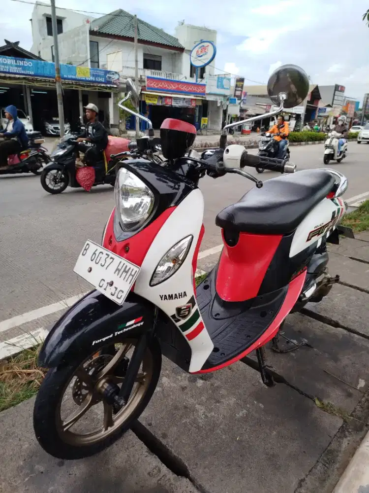 Yamaha fino 2015 gress
