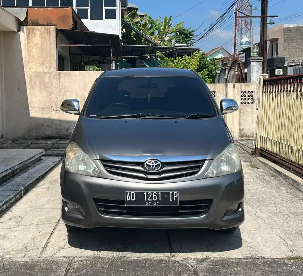 Kijang Innova 2.0 G 2011 AT