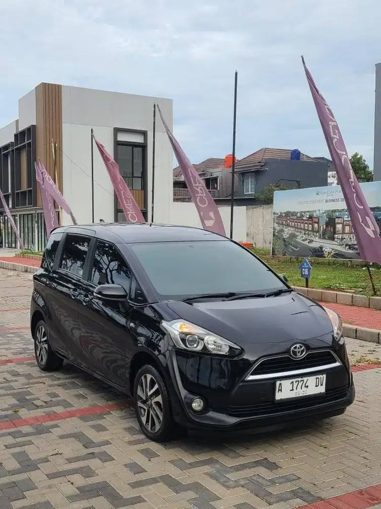 Toyota Sienta V 2016 Automatic