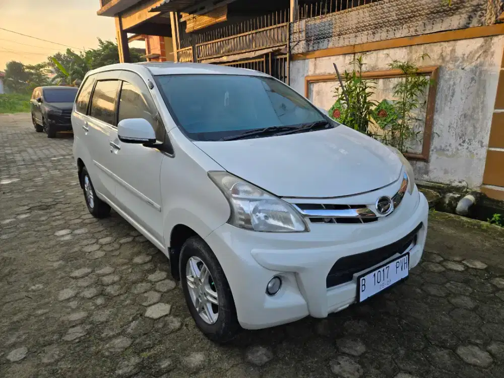 Xenia R Sporty 2014 AT