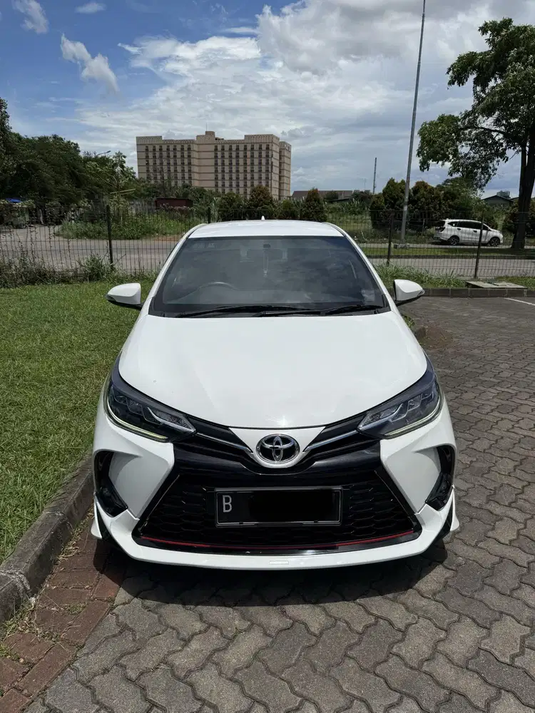 Toyota Yaris S TRD 2021 Putih AT Matic Kondisi Terawat