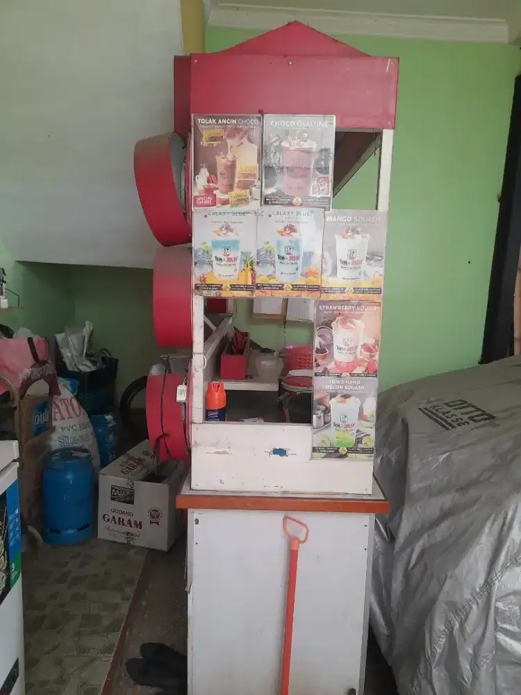 Di jual 2 gerobak es