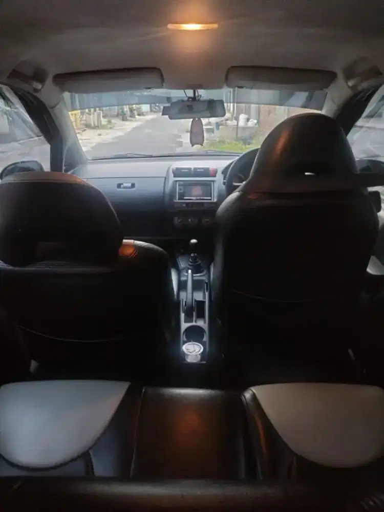 D jual Honda jazz idsi 2004