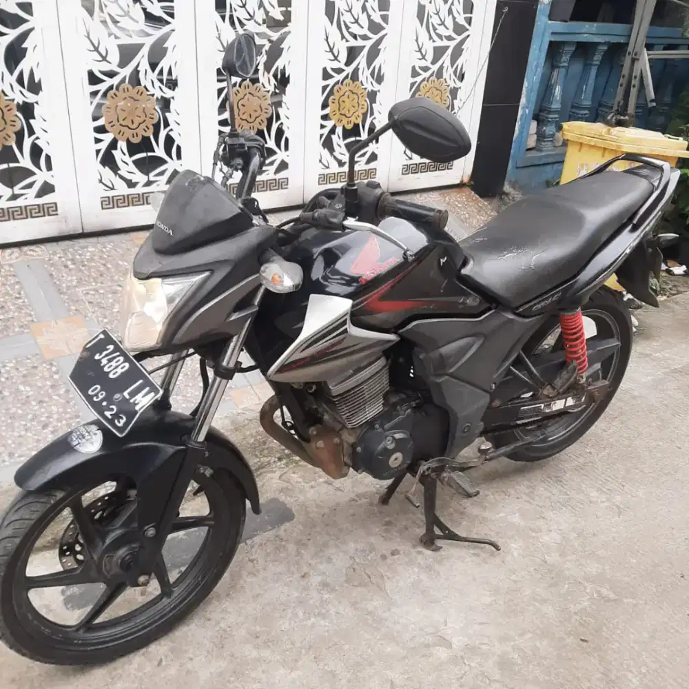 Honda Versa 2013 ss lengkap mesin bagus plat T Karawang,stater tokcer