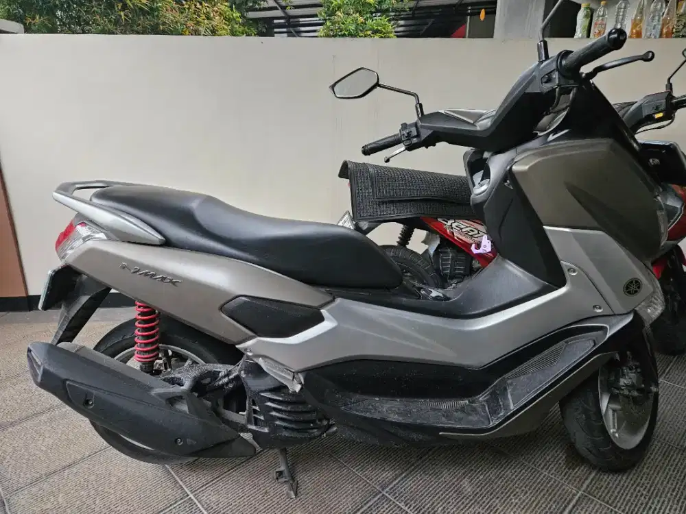 [JUAL CEPAT] YAMAHA NMAX 2015 ABS KM. RENDAH