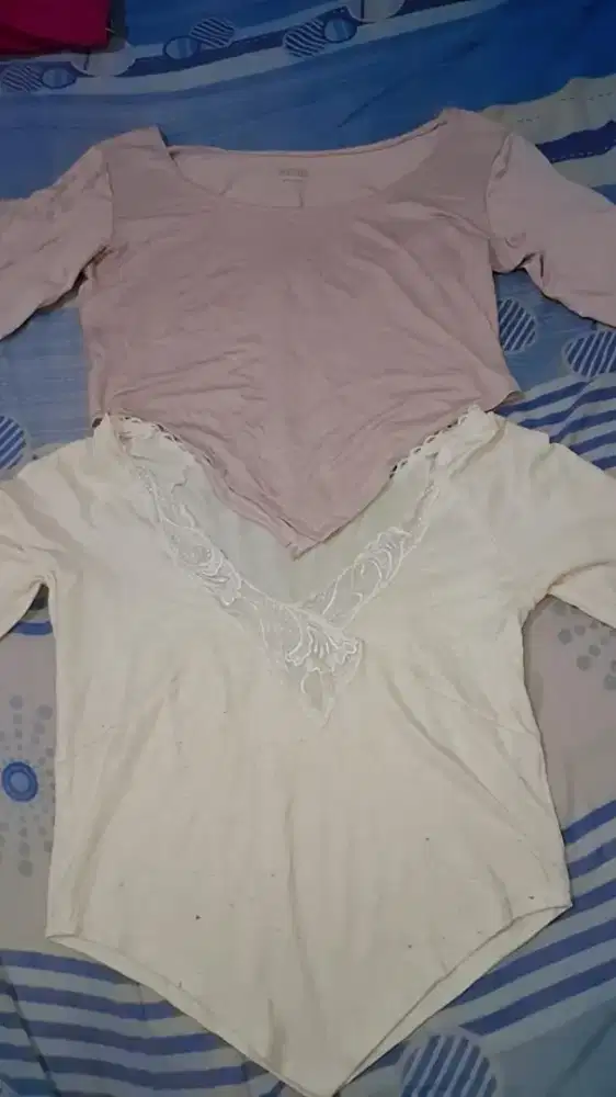 Atasan kaos wanita
