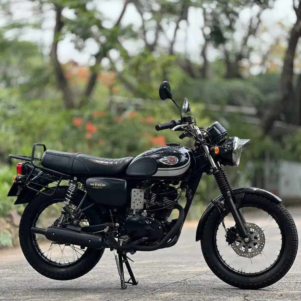 KAWASAKI W175 SE HITAM 2019 KM RENDAH PAJAK PANJANG NO MINUS