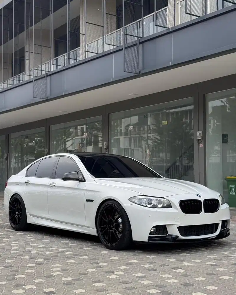 DIJUAL BMW 535i F10 N55 FULLMODS 2012 ANTIK