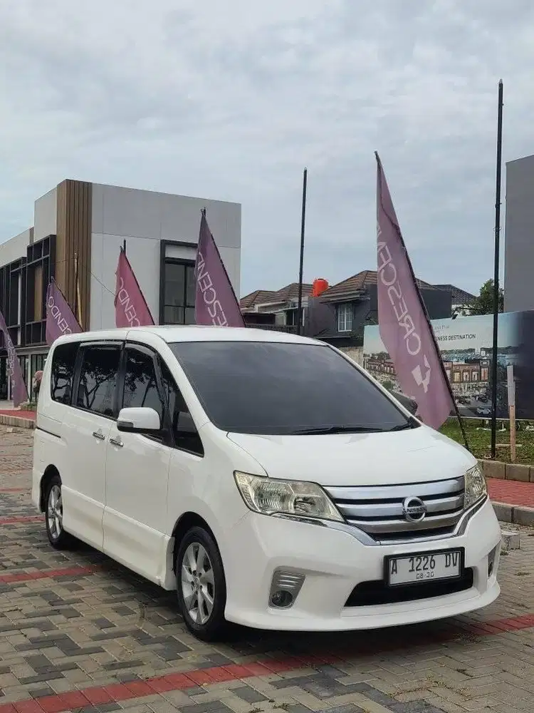Nissan Serena HWS 2014 Automatic