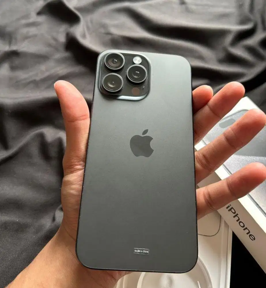 BU IPHONE 15 pro max 512gb