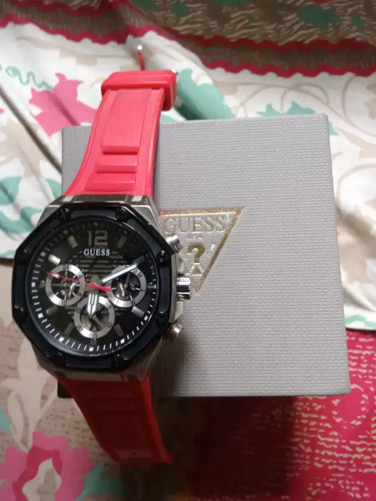 Jam Tangan Guess