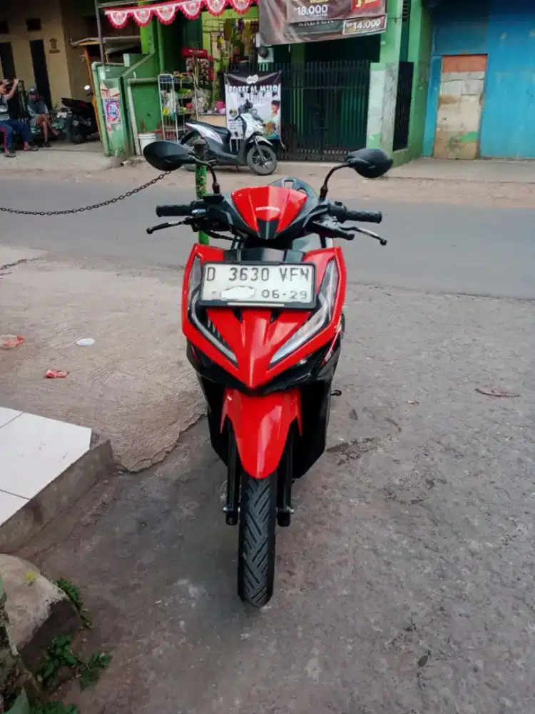 DIJUAL HONDA VARIO 125 ESP CBS ISS THN 2024 WARNA MERAH HITAM