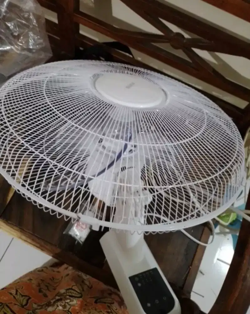 Kipas angin KRiS sepasang