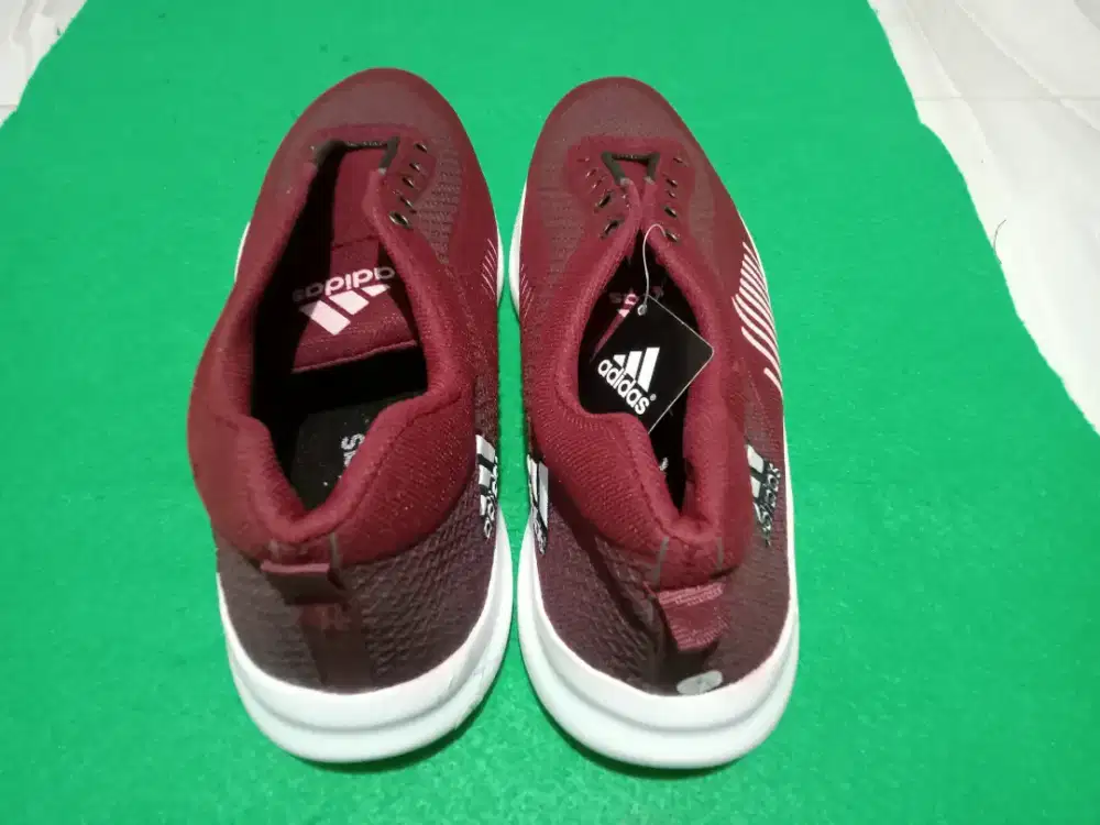 3 pasang sepatu baru