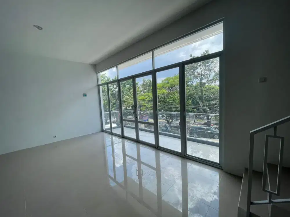 Disewakan Ruko Baru 3 Lantai Siap Pakai Lokasi strategis di Surapati Bandung