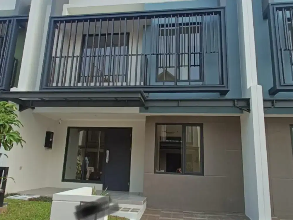 DISEWA CEPAT RUMAH 3 LANTAI ATTIC SEMI FURNISHED DI CLUSTER LEONORA GADING SERPONG