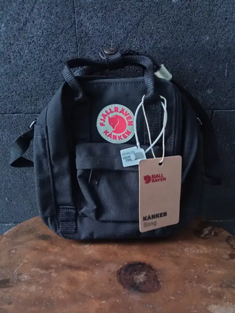 Slingbag Fjallraven Kanken Hitam