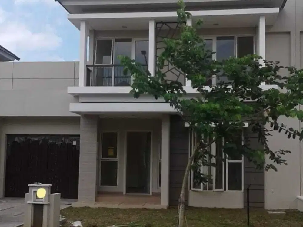 Dijual Rumah 2 Lantai di Suvarna Sutera Kondisi Bagus Siap Huni