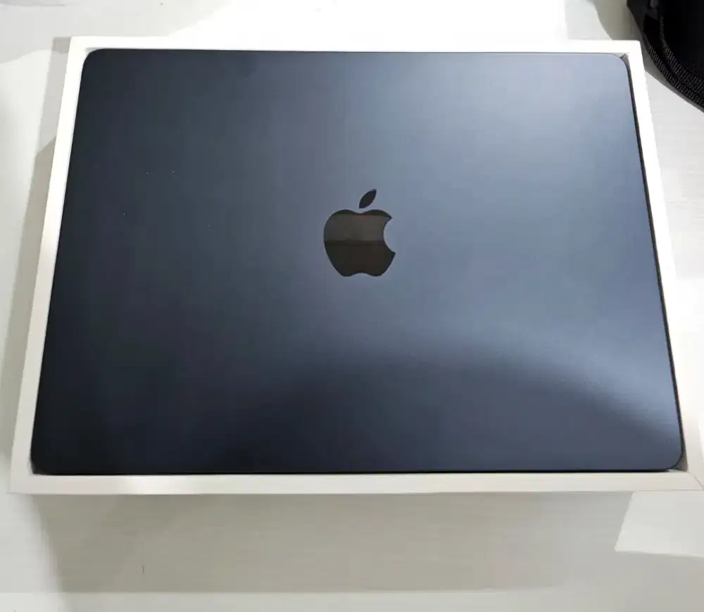 Macbook Air M3 13 Inch 16/256