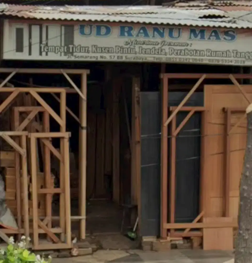 Jasa pasang pintu dan jendela kayu