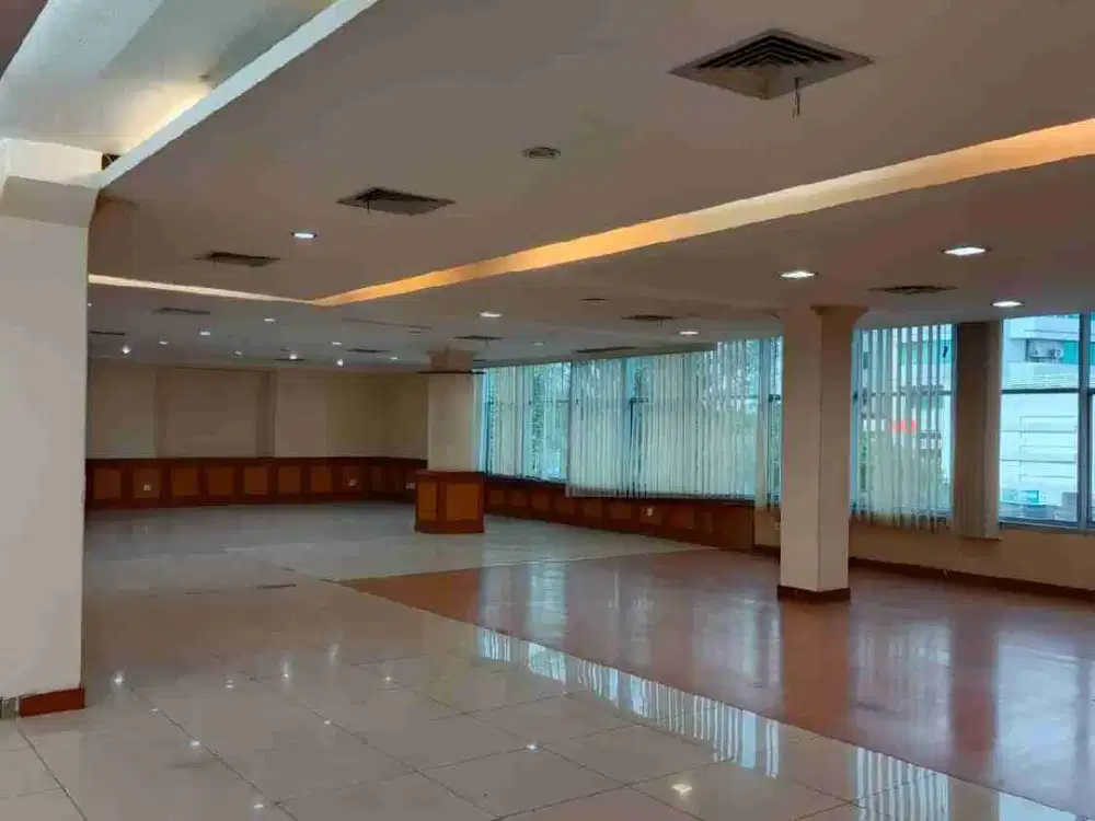 Sewa kantor tebet lantai 1 jakpus jakarta pusat dekat dari pancoran , hotel bidakara , mall kasablanka , universitas , rumah sakit , dan tol.