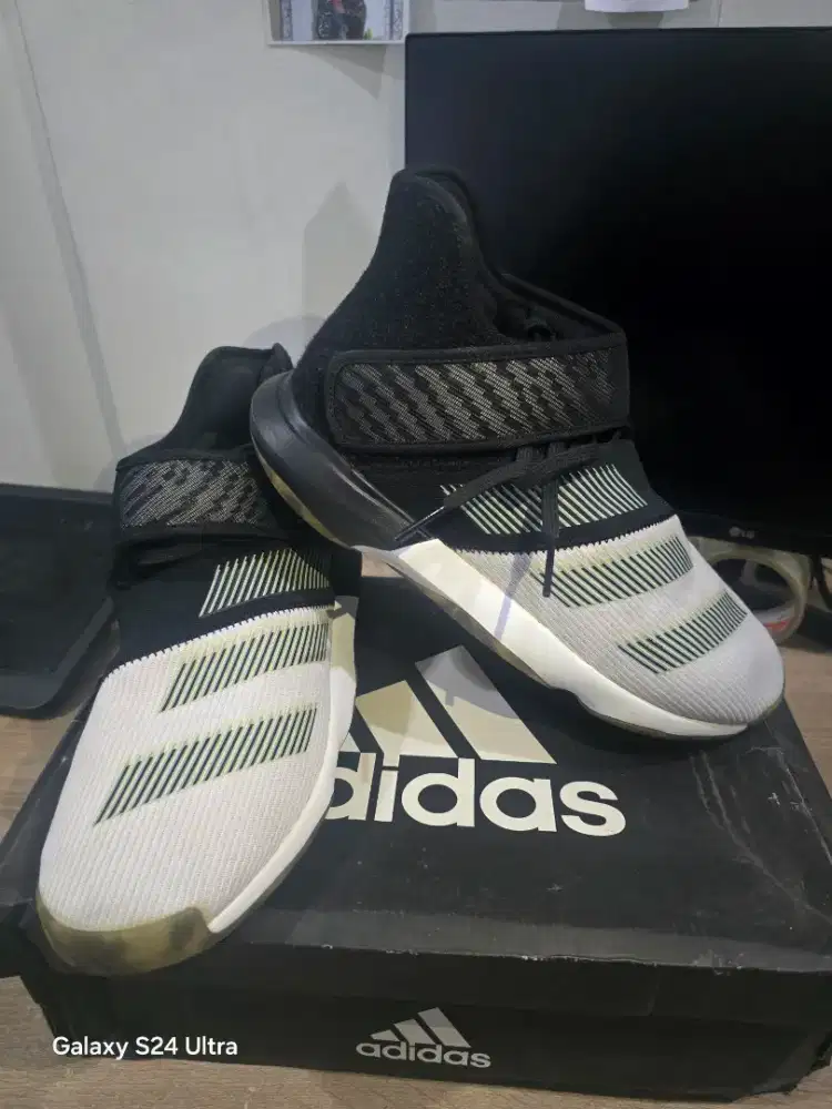 For Sale Sepatu Basket Adidas Harden BE 3 Original Bekas