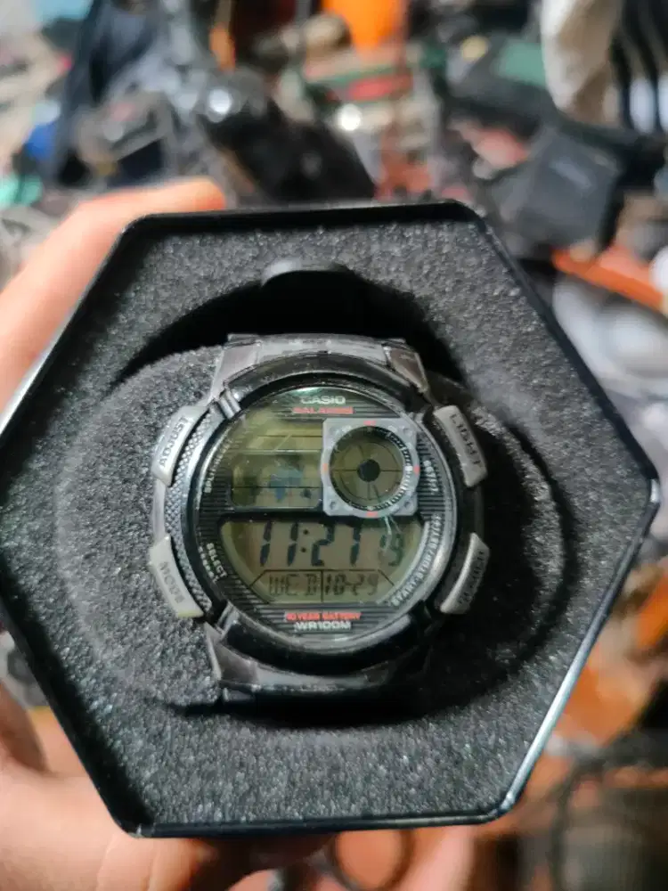 Casio salarms 10 year battery wr 100m