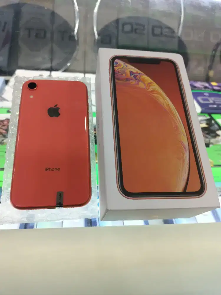 Handphone iphone xr 128 warna oren