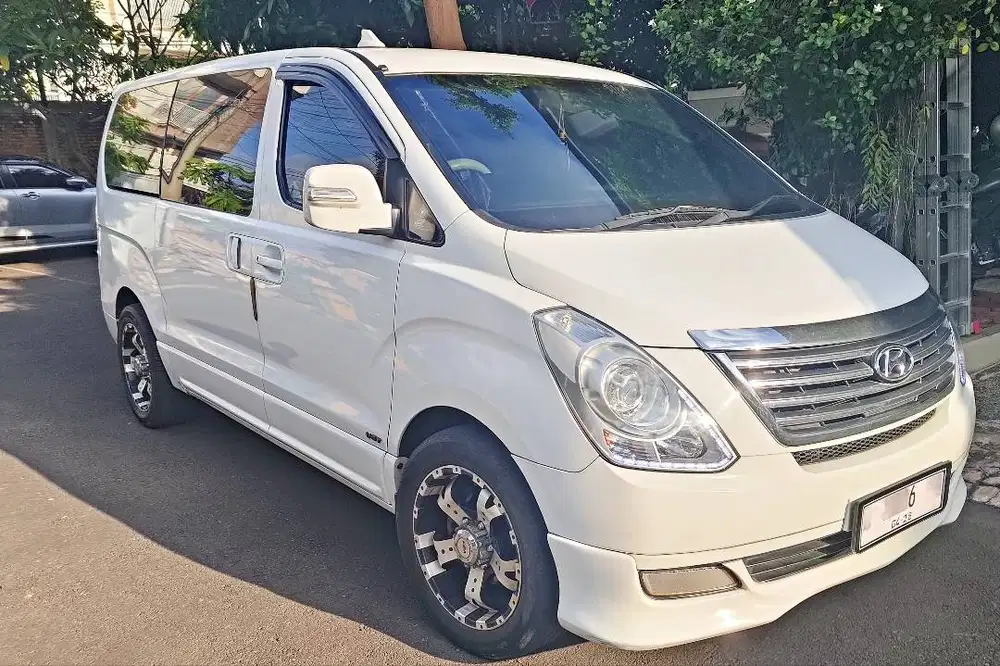 Hyundai H1 CRDi Royale AT 2.5 Diesel 2013