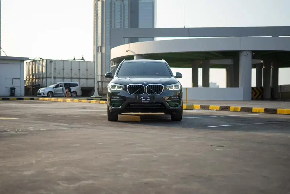 Bmw X3 2.0 tahun 2021 kilometer antik
