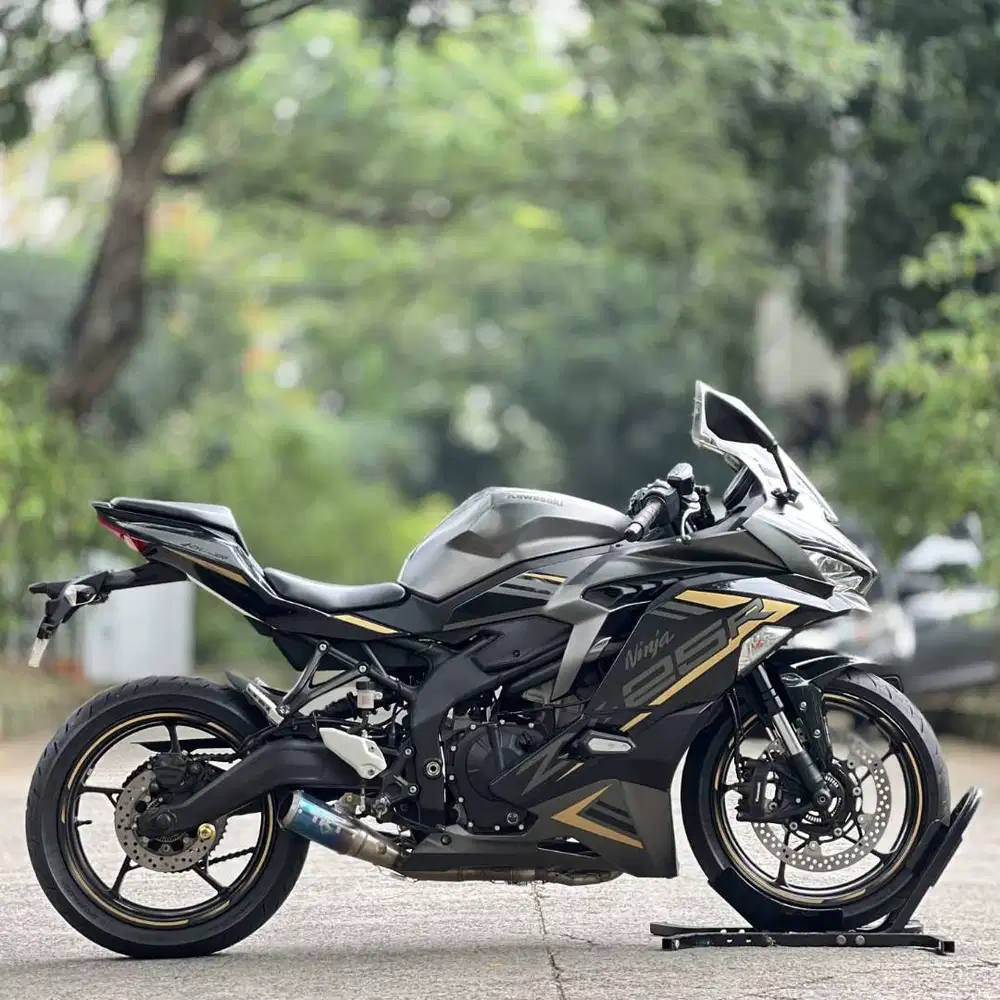 KAWASAKI ZX25R ABS QS GREY 2022 KM 4K PAJAK PANJANG NO MINUS