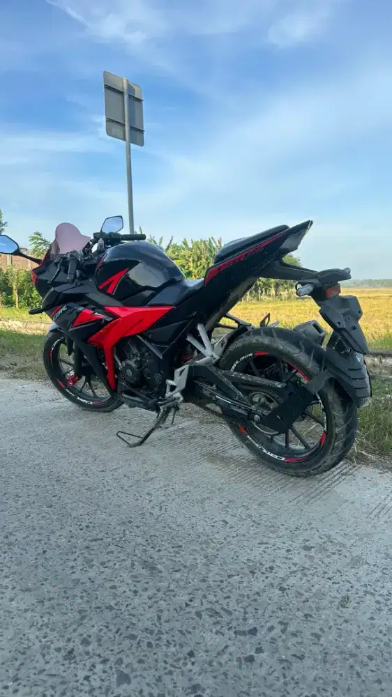 Honda CBR 150 R TAHUN 2019