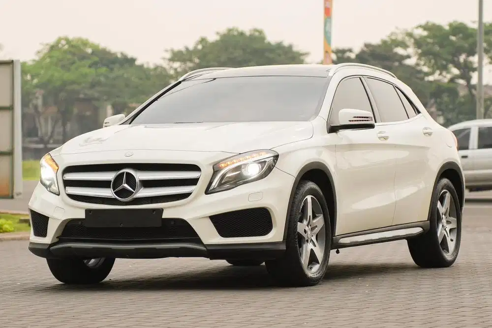 (DP 22jt) Mercedes Benz GLA200 AMG 2017