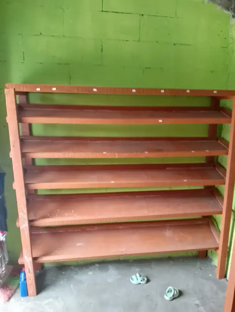 Rak kayu serbaguna dan meja kasir mini